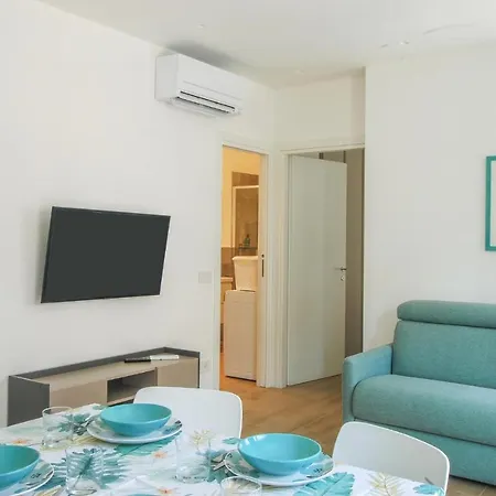 Апартаменты 1 Bedroom Stunning In *
