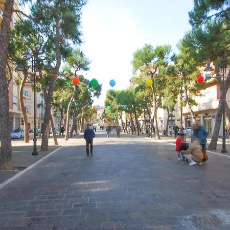 1 Bedroom Stunning In Lejlighed Porto San Giorgio