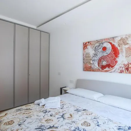 1 Bedroom Stunning In *