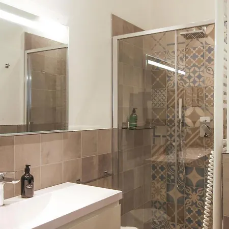 Апартаменты 1 Bedroom Stunning In